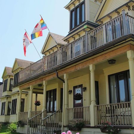 The Maple Inn Parrsboro Экстерьер фото