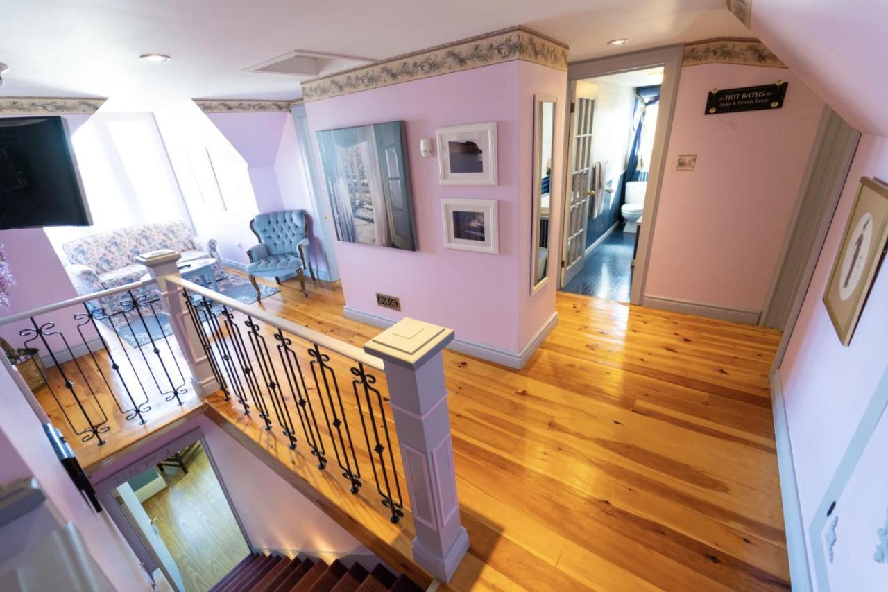 The Maple Inn Parrsboro Экстерьер фото