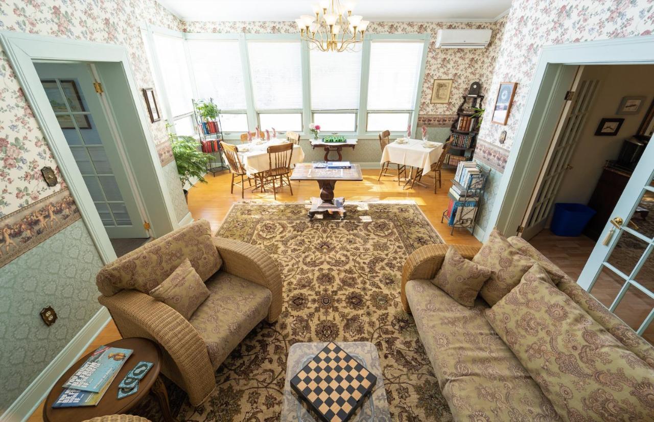 The Maple Inn Parrsboro Экстерьер фото