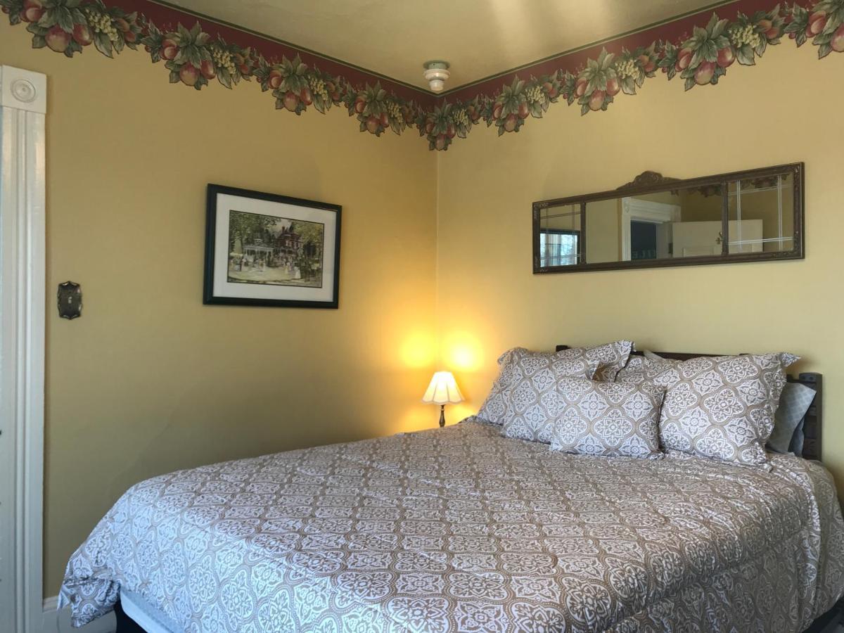 The Maple Inn Parrsboro Экстерьер фото