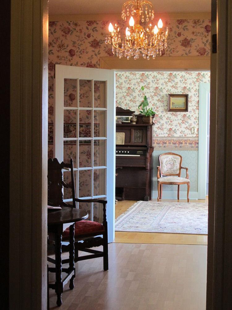 The Maple Inn Parrsboro Экстерьер фото
