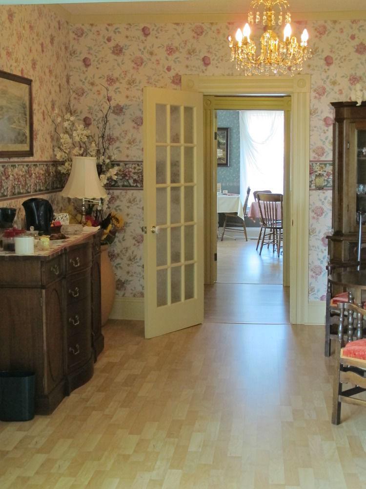 The Maple Inn Parrsboro Экстерьер фото