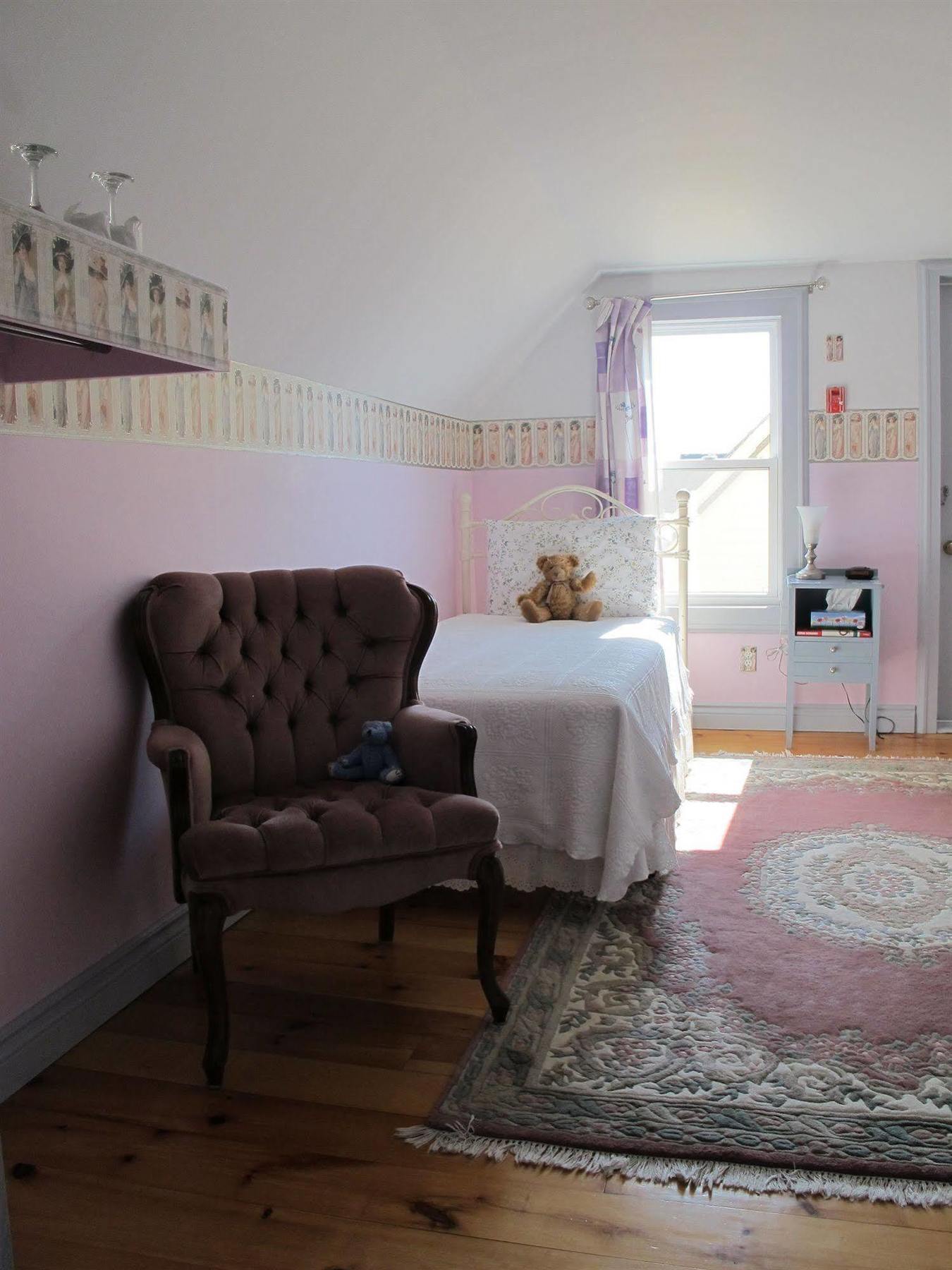 The Maple Inn Parrsboro Экстерьер фото
