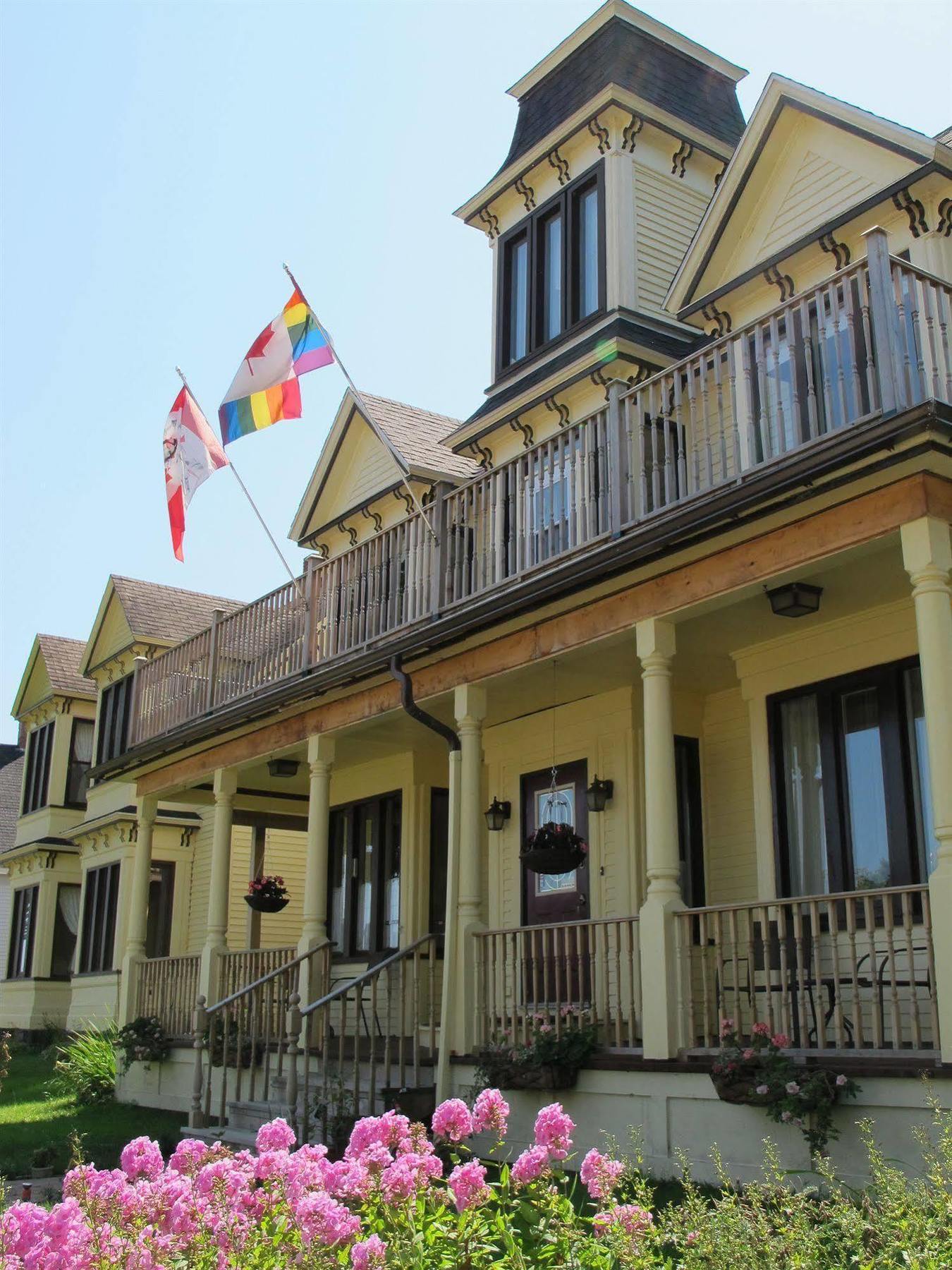 The Maple Inn Parrsboro Экстерьер фото